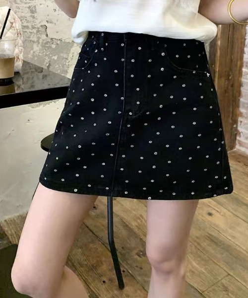 フラワーモチーフが可愛い◇*MARNI*デニム ミニスカート 関税込 ブラック ホワイト Pop Fields モチーフ ポプリンミディ丈