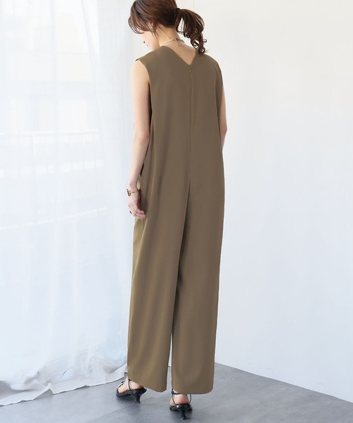 お値下げ中2025新品タグ付きRILATOタックジャンスカチャコールサロペット お値下げ中2025新品タグ付きRILATOタックジャンスカチャコール