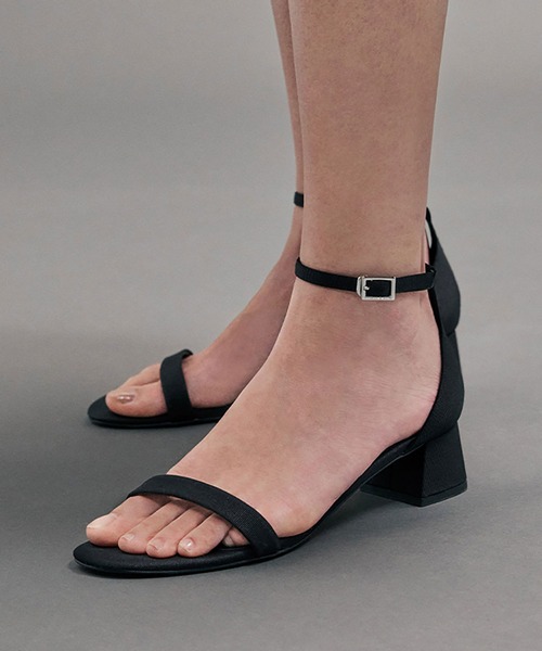 国内配送★Charles&Keith★ブロックヒール ストラップサンダル CHARLES ＆ KEITH サンダル ブロックヒール アンクルストラップ