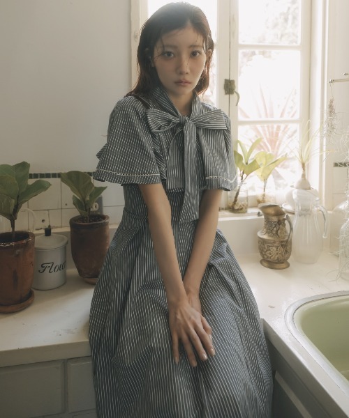 And Couture ワンピース ケープデザインストライプワンピース