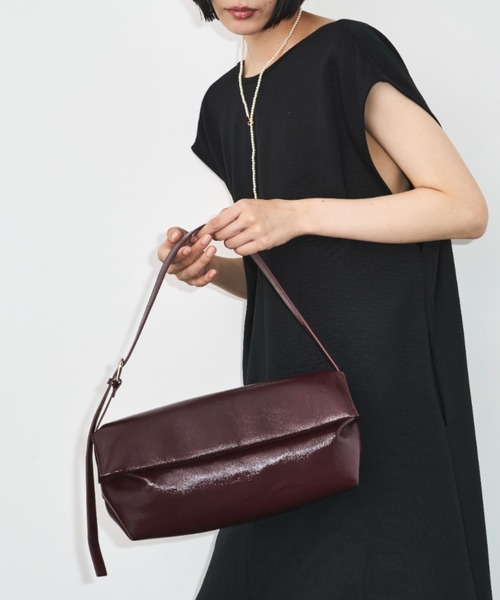 LEVERNIS ショルダーバッグ LE VERNIS/ル ベルニ Soft wide bag（ショルダーバッグ）｜GRISE