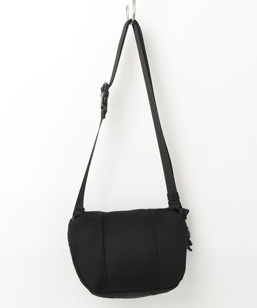 ARC'TERYX（アークテリクス） 刺繍ショルダーバッグ - ブラック