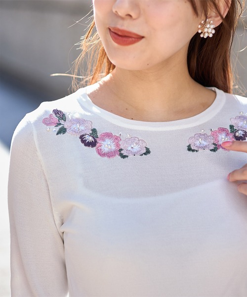 フラワー刺繍ビジューニット tocco closet（トッコ クローゼット） ニット セーター 「ZOZO限定