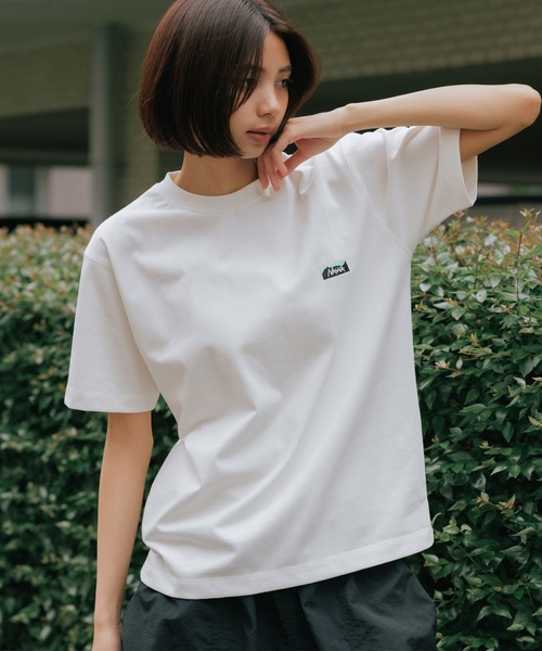 【ペコ】EMBOSS LOGO TEE(ホワイト) 15％OFF／SALE】ナンガ NANGA エコハイブリッド ボックスロゴ
