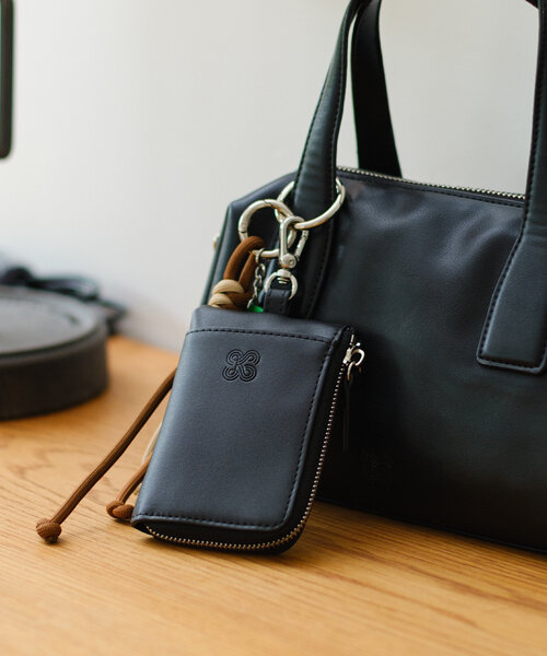 A.P.C. コインケース PORTE CARTE DEMI-LUNE 19A : ZOZOTOWN
