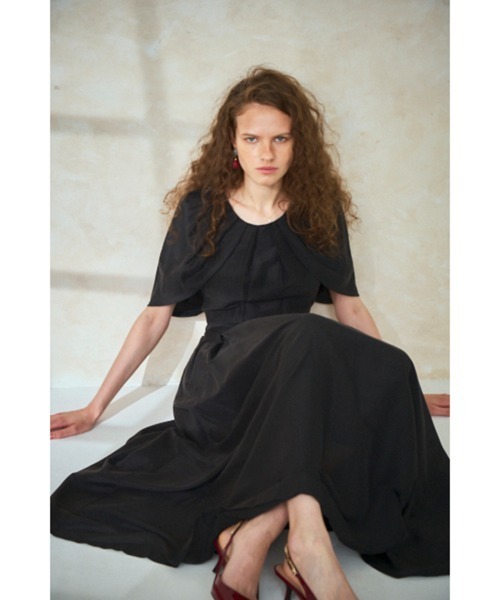 Estella.K ワンピース Lizzie Dress バルーンケープカットアウトドレス