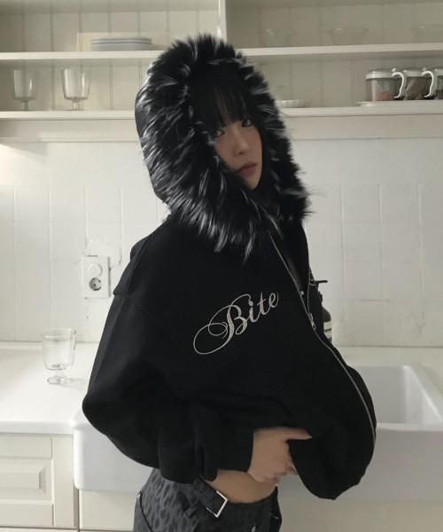 パーカー 裏起毛ファーフード刺繍ロゴダブルジップパーカー/ファー付き