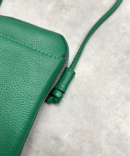 ad thie（アドティエ） ショルダーバッグ バッグ マルチスマホ