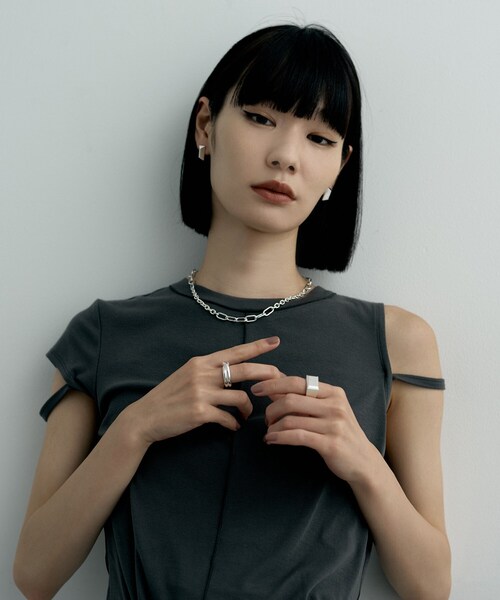 ピアス シルバー ロングピラミッド スタッドピアス レディースの画像