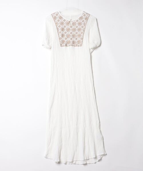 ホワイト 蝶刺繍 半袖ワンピース MURUA（ムルーア） 刺繍半袖ワンピース FREE ホワイト レディース