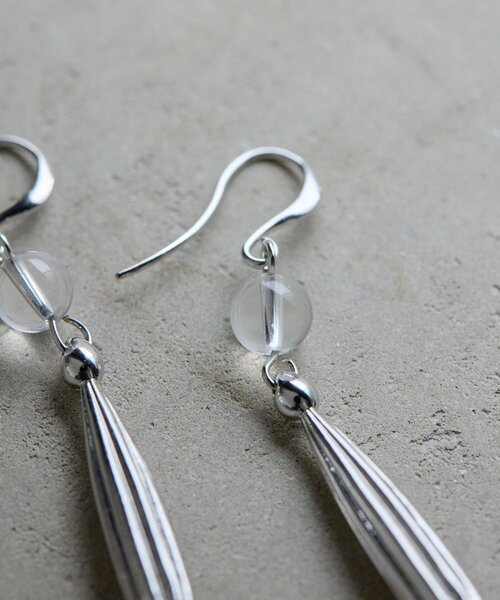 ear PAPILLONNER（イア パピヨネ） ピアス ロングドロップピアス