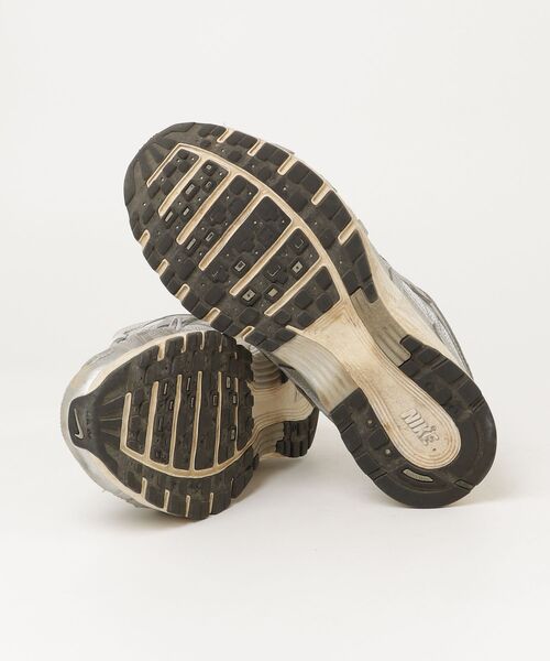 NIKE（ナイキ） ローカットスニーカー 24.0cm シルバー メンズ