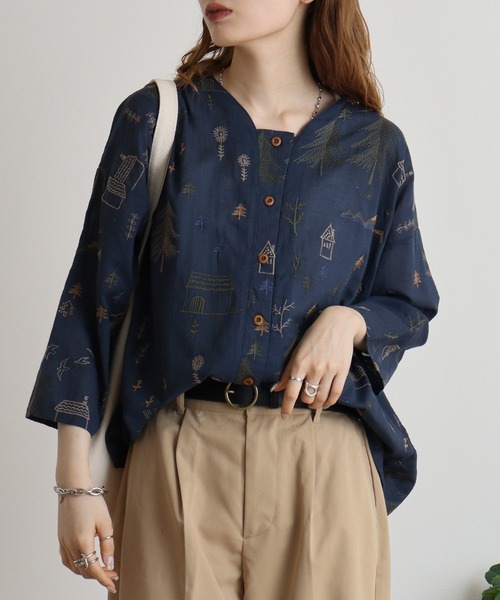 山と植物総柄刺繍レイヤー風カーデ emago 夏 カーディガン 植物 山 刺繍 かわいい 5分袖 大人の ナチュラル カジュアル 薄手 羽織り Emago カーディガン EMAGO 山と植物総柄刺繍レイヤー風カーデ