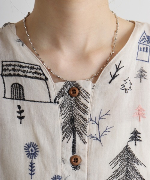 山と植物総柄刺繍レイヤー風カーデ emago 夏 カーディガン 植物 山 刺繍 かわいい 5分袖 大人の ナチュラル カジュアル 薄手 羽織り Emago カーディガン EMAGO 山と植物総柄刺繍レイヤー風カーデ