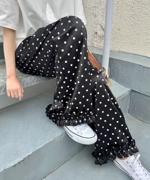 SOLOV フリルパンツ SOLLON. パンツ シャイニードット裾フリルパンツ レディース