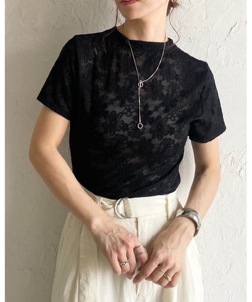 花柄 シアー 半袖 トップス ブラック シルク　未使用品 She's Closet tシャツ 半袖 半袖ショート丈花柄Tシャツ/シアートップス