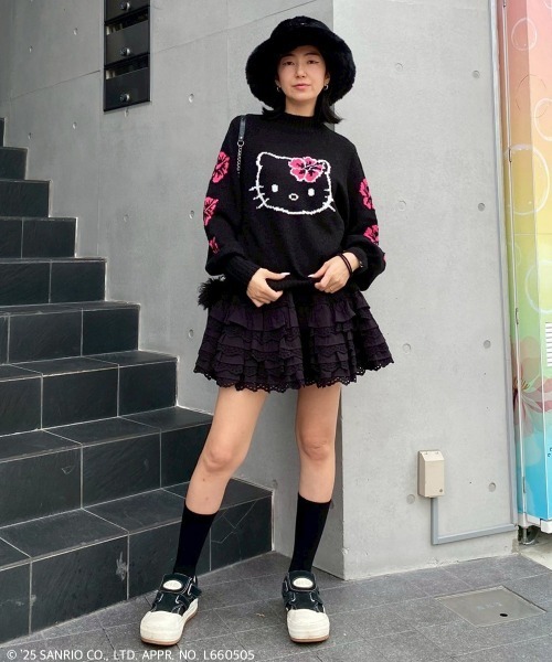 【HELLO KITTY】ニットプルオーバー & ニットショートパンツ Candy Stripper（キャンディーストリッパー） ニット セーター 「HELLO