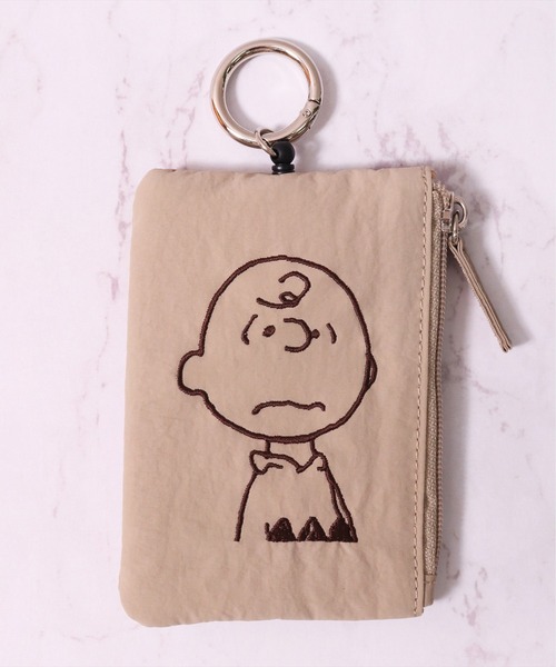 新品★SNOOPY【ナイロン　パスケース　コインケース】リールつき　フェイス刺繍 PEANUTS パスケース (ACT)「PEANUTS」フェイス 刺繍 ナイロン