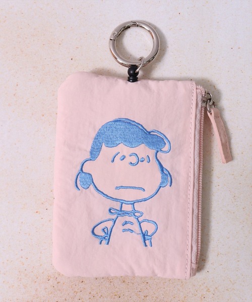 新品★SNOOPY【ナイロン　パスケース　コインケース】リールつき　フェイス刺繍 PEANUTS パスケース (ACT)「PEANUTS」フェイス 刺繍 ナイロン