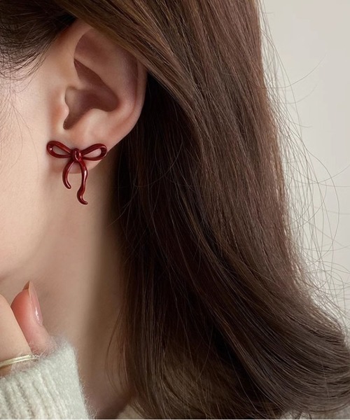 LA VORAGINE（ラ ヴォラジネ） ピアス ワインレッドのリボンピアス