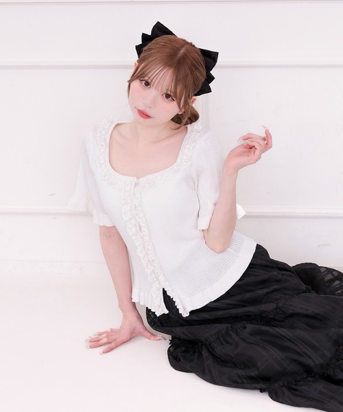里砂ちゃん私服♡レースアップフリルニット Án MILLE天王寺MIO店 | Staff coordinate ♡ ⁡ ⁡ トレンドのカット