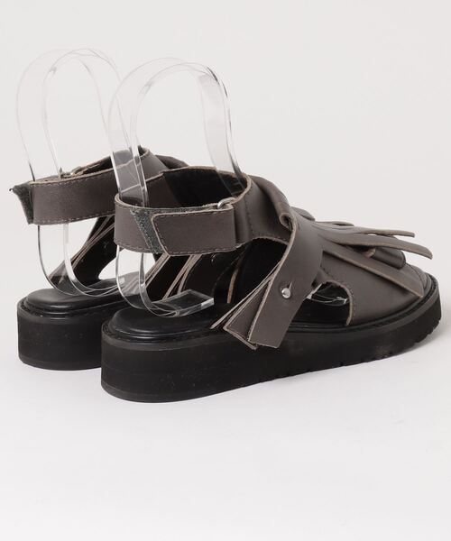 「ZUCCa」 フラットサンダル MEDIUM グレー レディースの画像