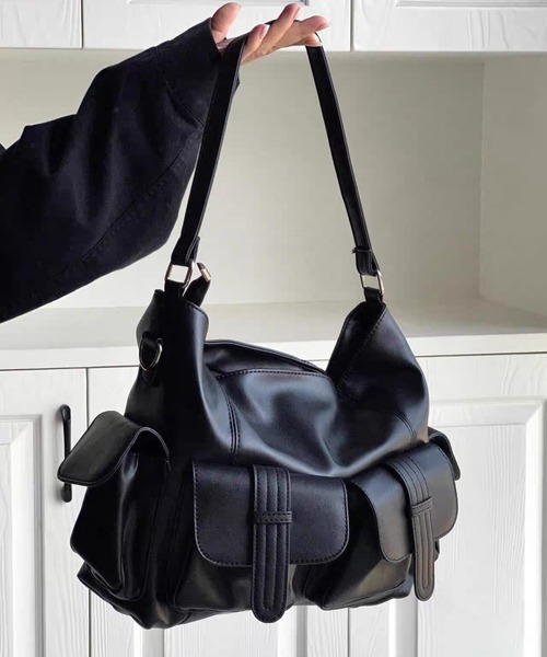 CELENA BEATS ショルダーバッグ バッグ 大容量マルチポケット レザー