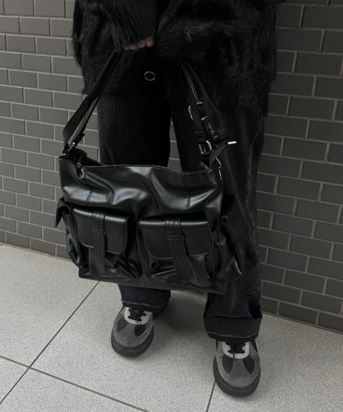 CELENA BEATS ショルダーバッグ バッグ 大容量マルチポケット レザー