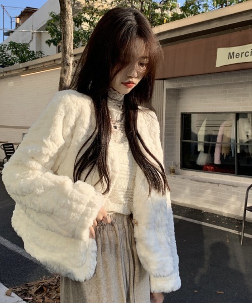 ジャケット ノーカラージャケット もこもこ ノーカラーフェイクファー