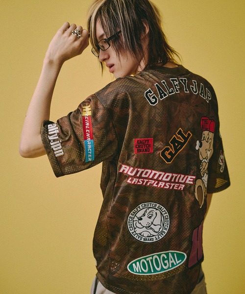 GALFY（ガルフィー） tシャツ 「GALFY/ガルフィー」ワッペンだらけで