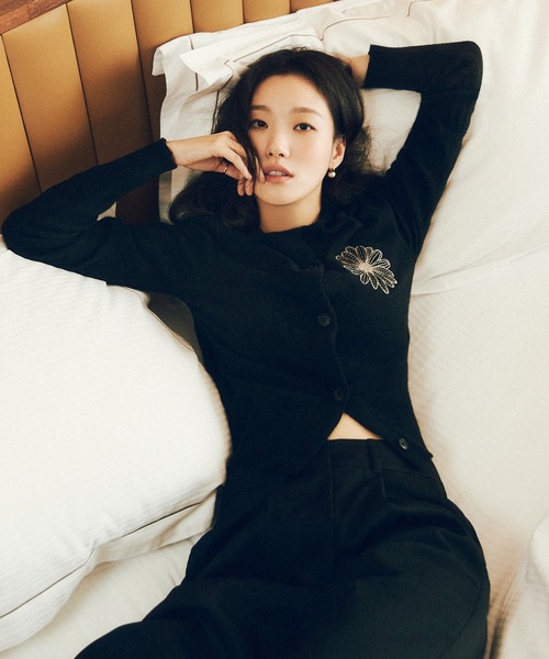 マルディメクルディ Mardi Mercredi ニット CASHMERE BLENDED CARDIGAN ROUND NECK BLACK LATTE カーディガン レディース 韓国 ファッション アパレル ko-mardi-t0031-blklte_1.jpg