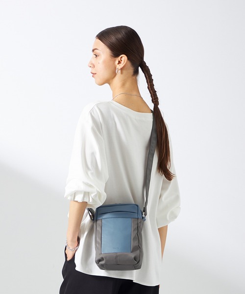 Y'SACCS ショルダーバッグ バッグ ブロックモチーフポシェット