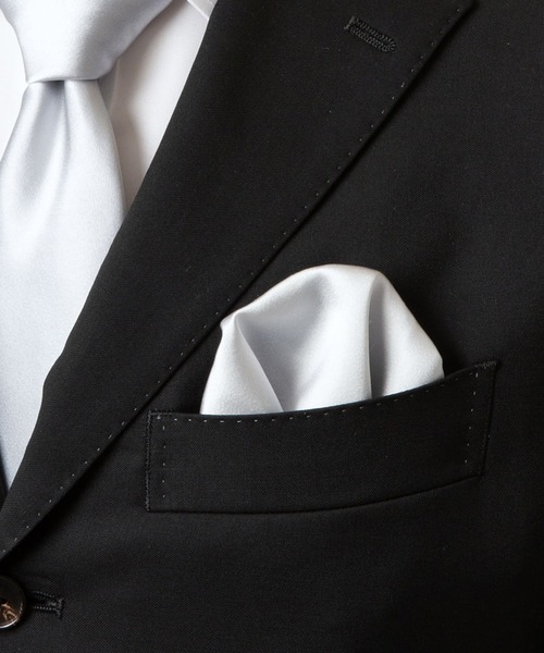 未使用！シルク100% ルイヴィトン　ポケットチーフ　ハンカチ　ブラック　黒 STYLE＝（スタイルイコール） ポケットチーフ 「STYLE=」シルク100