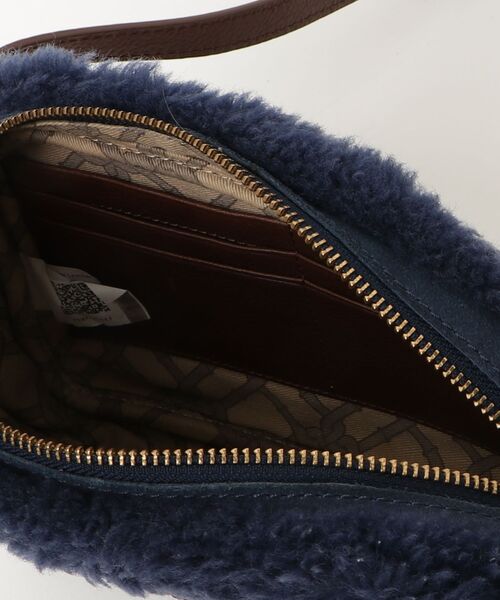 UGG Australia（アグオーストラリア） 「UGG」 ショルダーバッグ
