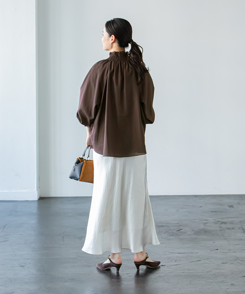 NOBLE シャーリングブラウス　新品未使用　値下げ終了 NOBLE シャーリングブラウス 新品未使用 値下げ終了