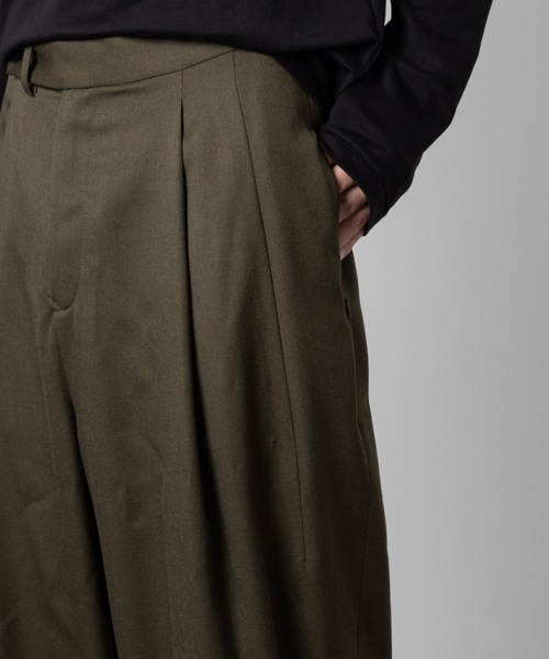 CLASSIC WOOL 2-TUCK TAPERED PANTS（その他パンツ）｜ato