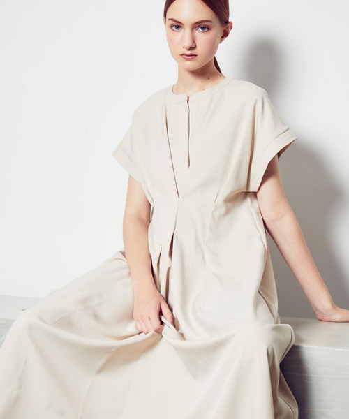 re：i not plus minus ワンピース WIDE TACK FLARE DRESS : ZOZOTOWN 