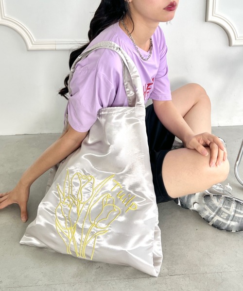 SOLLON.（ソルロン） トートバッグ チューリップ刺繍サテントート