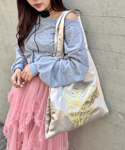 SOLLON.（ソルロン） トートバッグ チューリップ刺繍サテントート