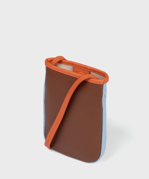 【Paul Smith】ソフトレザー ミニショルダーバッグ マグネット ソフトレザー ミニショルダーバッグ / Paul Smith