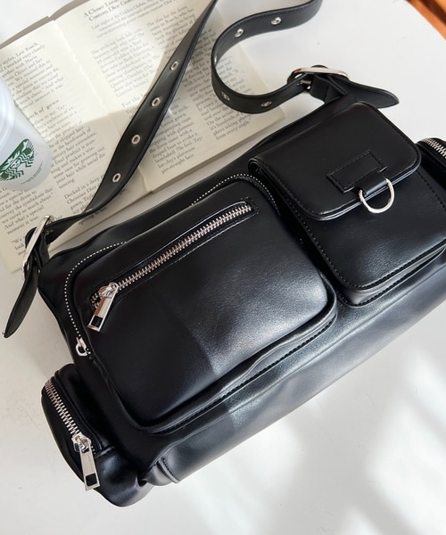 moment+ ハンドバッグ ベルトショルダーマルチポケットハンドバッグ