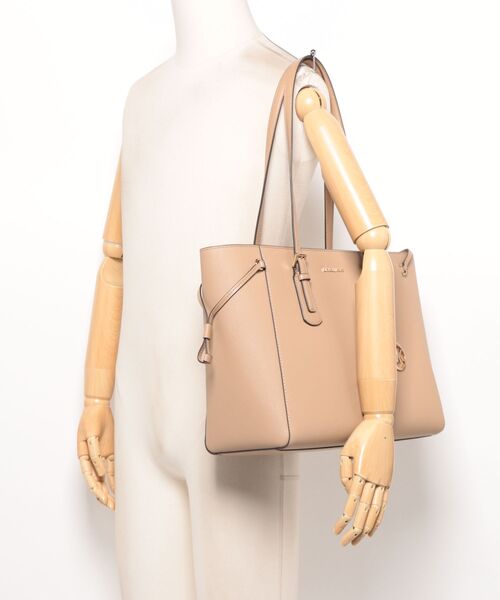 MICHAEL KORS（マイケルコース） トートバッグ VOYAGER サフィアーノ