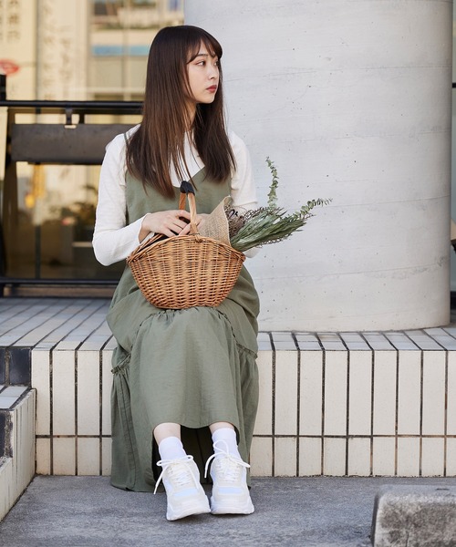 新品タグ付き　MOUSSY BEP OG ラインストーン　WHITE menue スニーカー 軽量ダットスニーカー レディース : ZOZOTOWN