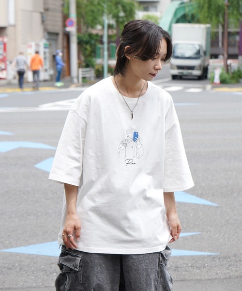 Roo（ルー） tシャツ 「Roo / ルー」自撮りイラスト / フロント