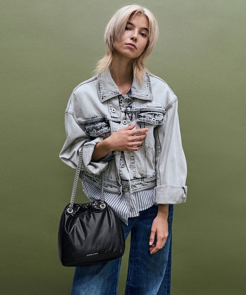 CHARLES & KEITH◆Caia チェーンハンドル トートバッグ◆送料込 CHARLES ＆ KEITH ショルダーバッグ バッグ Caia カイア