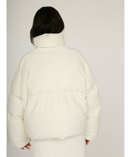 emmi ダウンコート ダウンジャケット クロップドフォルムダウンコート