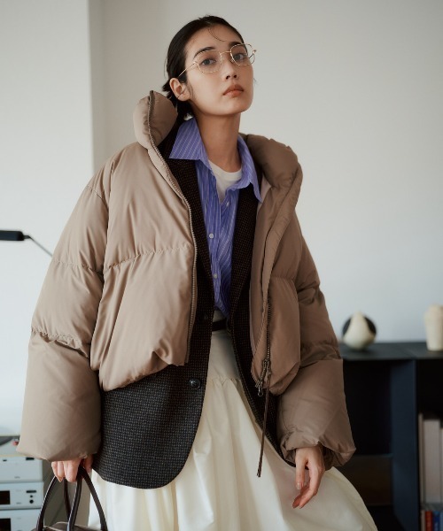 emmi ダウンコート ダウンジャケット クロップドフォルムダウンコート