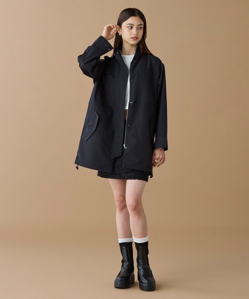 ラコステ　ブラック フード付き マウンテンパーカー LACOSTE（ラコステ） マウンテンパーカー ウインドブレーカー 撥水