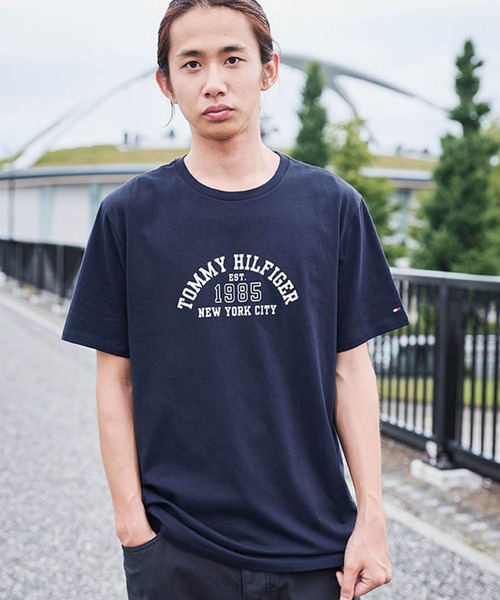 TOMMY HILFIGER（トミー・ヒルフィガー） tシャツ 「オンライン限定