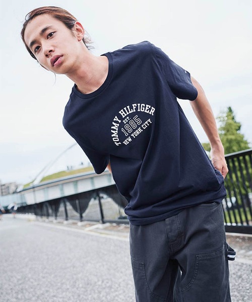 TOMMY HILFIGER（トミー・ヒルフィガー） tシャツ 「オンライン限定